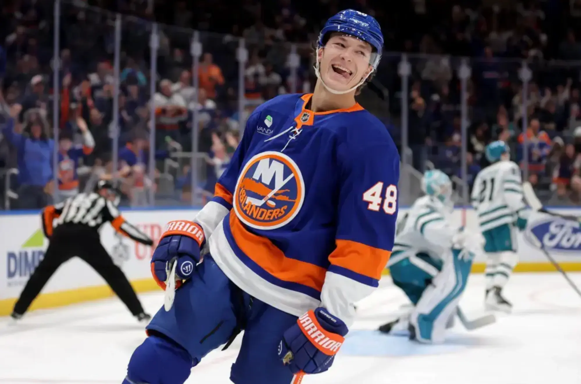 Exclusive: NHL star Matthew Schaefer talks burgeoning Tom Brady friendship, Islanders and Sidney Crosby